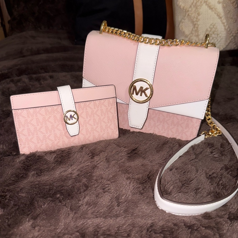 NWT Michael Kors crossbody purse and matching wallet